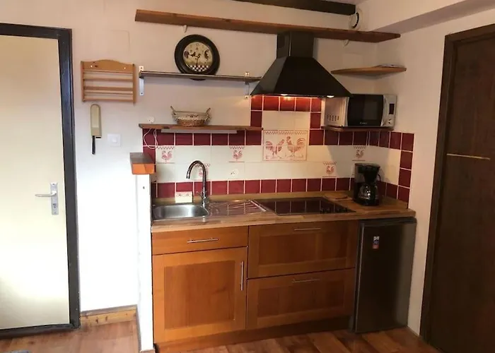 Studio Avalon I